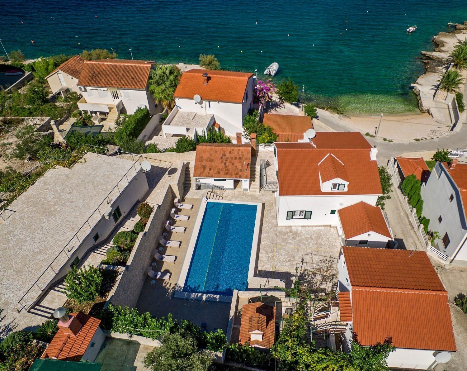Apartments Bisernica-With Pool Ražanj Dış mekan fotoğraf