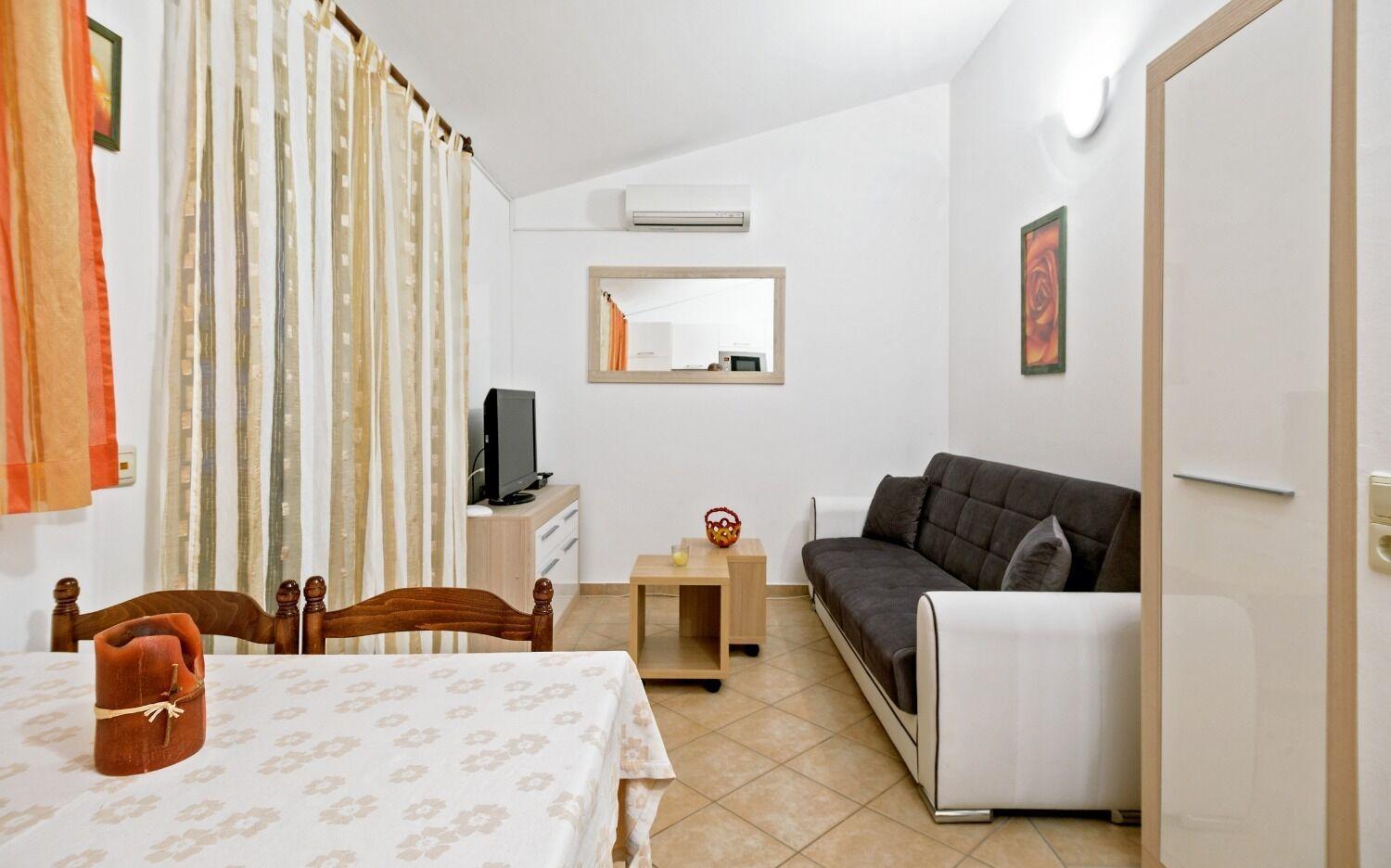 Apartments Bisernica-With Pool Ražanj Dış mekan fotoğraf
