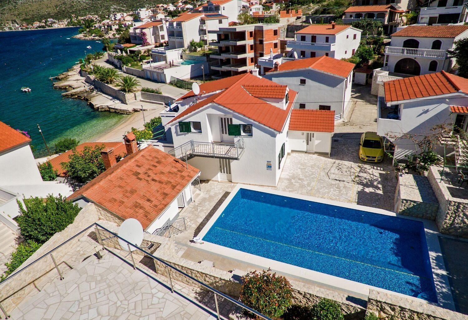 Apartments Bisernica-With Pool Ražanj Dış mekan fotoğraf